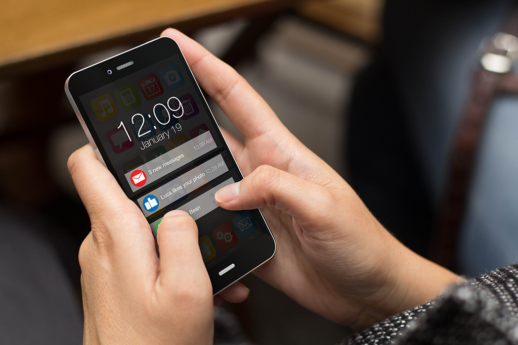 | 라이브 커머스 시작 3분 전, 2분 전에 타겟 고객에게 앱 푸시 메시지를 발송. 라이브 방송에 접속하게 만들 수 있다